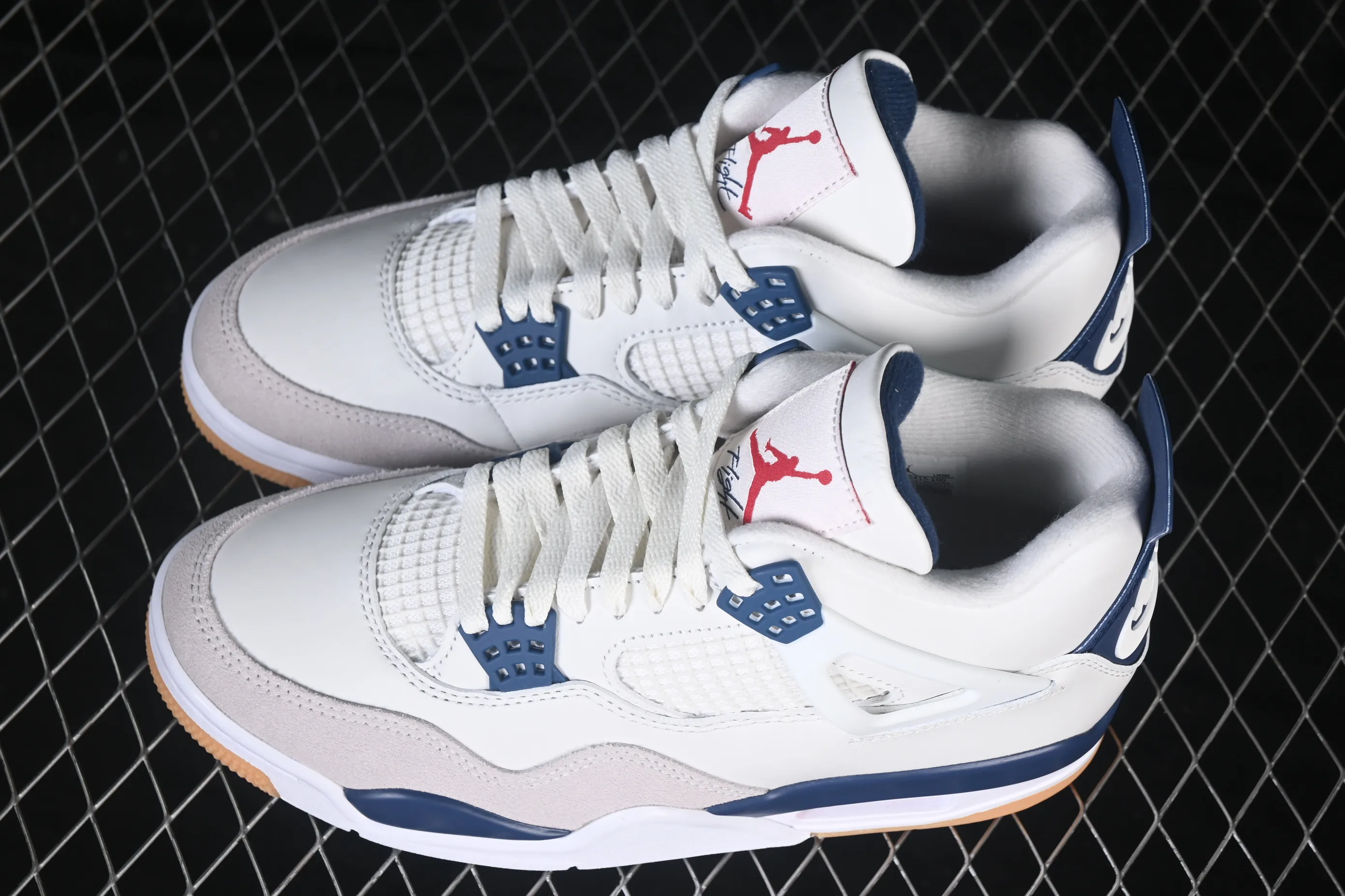 All categories Air Jordan Jordan series basketball shoes Air Jordan 4 LJR version Nike SB x Air Jordan 4 "Navy" AJ4 Joe 4 joint white and blue DR5415-100